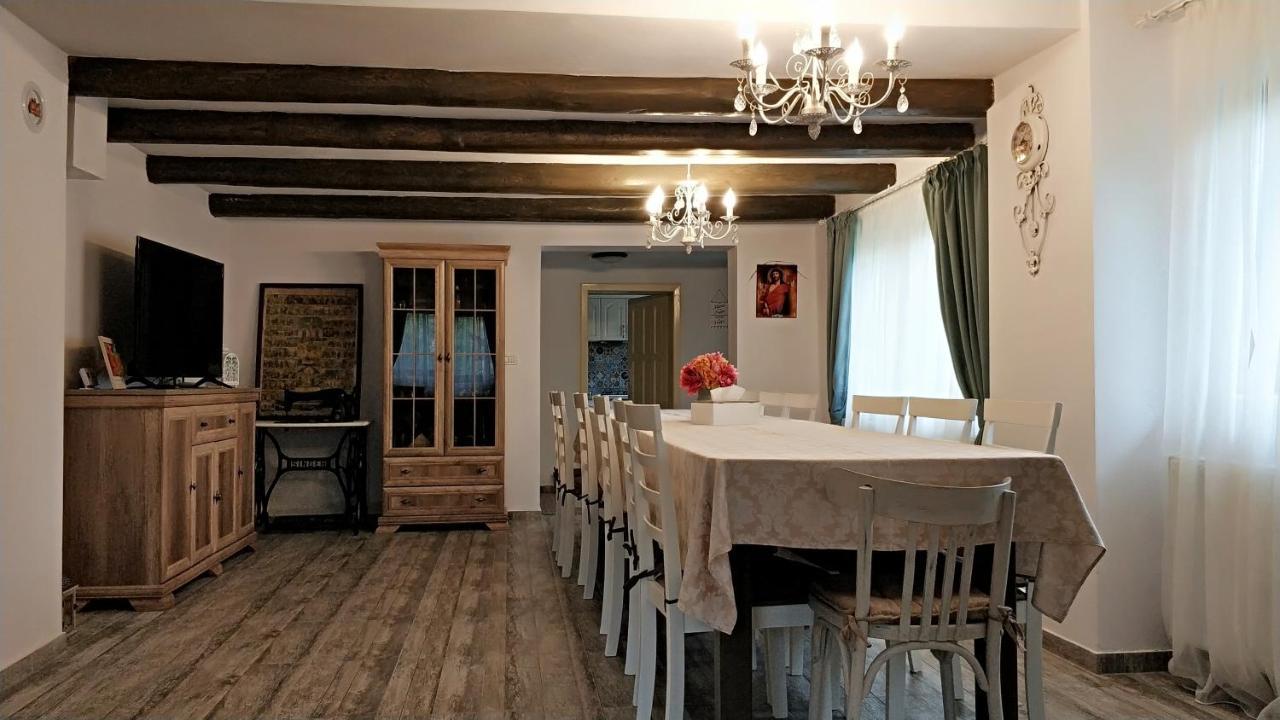 Отель Vila Chic M Моечу-де-Жос Экстерьер фото